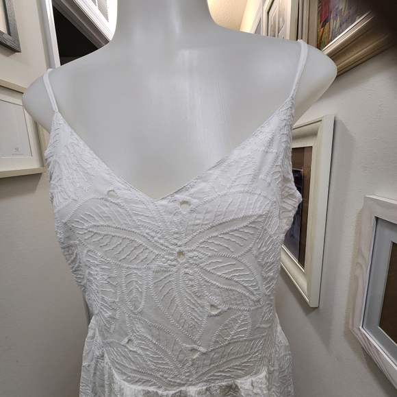 Dress - Picture 5 of 5